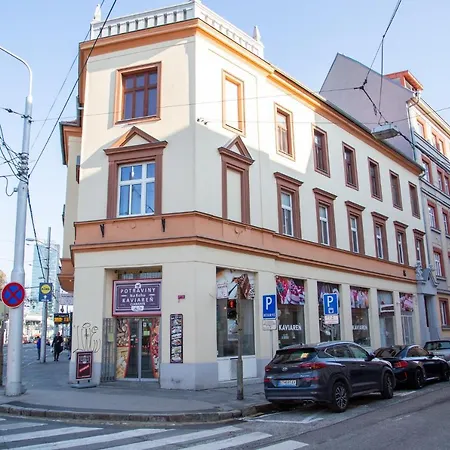 Velky 3-izbovy Bratislava-stare Mesto Appartement *