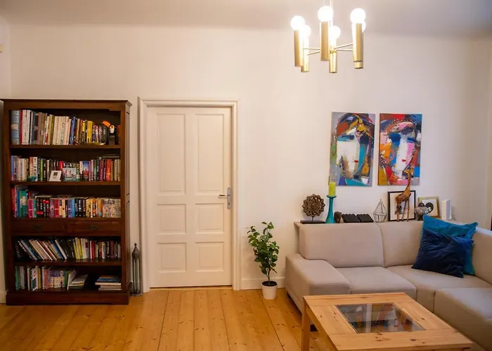 Velky 3-izbovy Bratislava-stare Mesto شقة