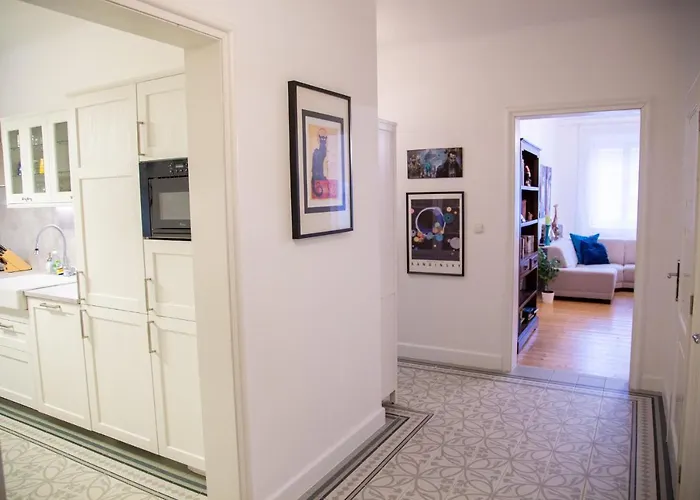 Velky 3-izbovy Bratislava-stare Mesto Apartament
